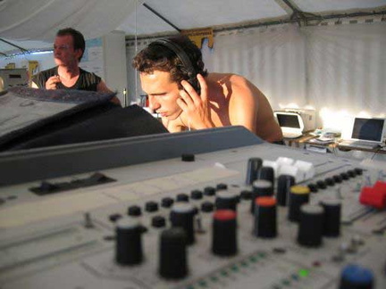 Photo 14 sur 14, Directs radio