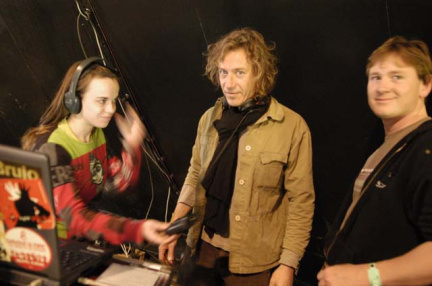 Photo 24 sur 30, Radio, Graphisme, Photos et Internet