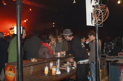 Photo 51 sur 69, HK et les Saltimbanks
