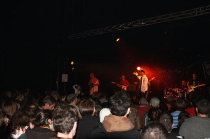 Photo 37 sur 69, HK et les Saltimbanks
