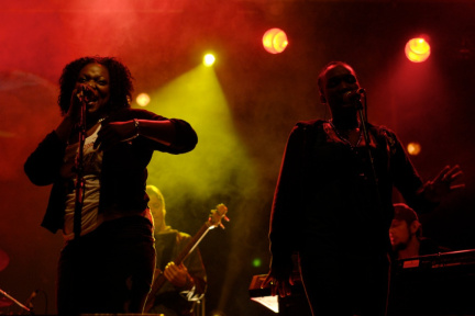 Photo 87 sur 107, Frehel 2011 Nina Attal, Groundation