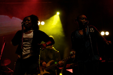 Photo 80 sur 107, Frehel 2011 Nina Attal, Groundation