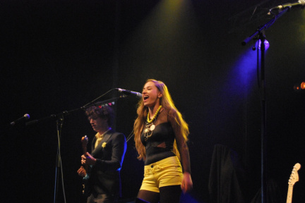 Photo 50 sur 107, Frehel 2011 Nina Attal, Groundation