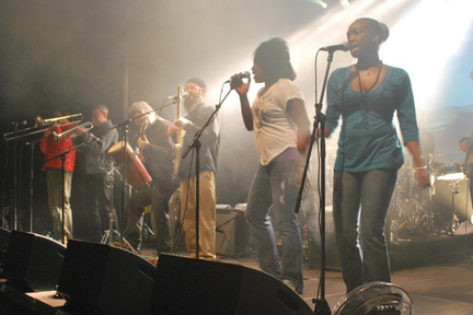 Photo 33 sur 107, Frehel 2011 Nina Attal, Groundation