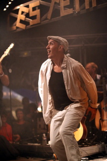 Photo 56 sur 69, HK & Les Saltimbanks le 24 aout 2012