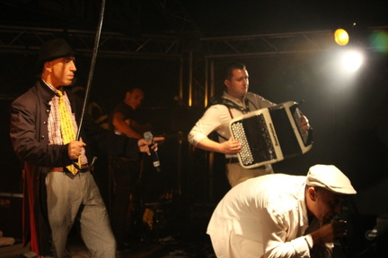 Photo 50 sur 69, HK & Les Saltimbanks le 24 aout 2012