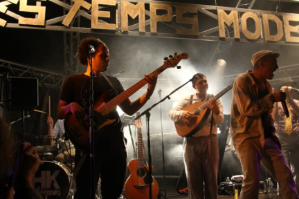 Photo 24 sur 69, HK & Les Saltimbanks le 24 aout 2012