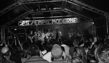 Photo 18 sur 69, HK & Les Saltimbanks le 24 aout 2012